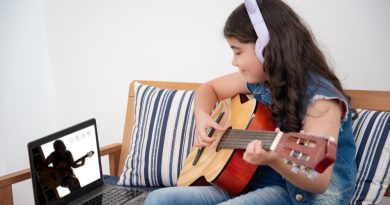Apps for Learning to Play the Guitar